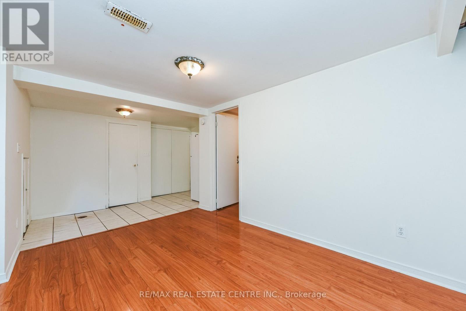 Lower - 45 Autumn Boulevard, Brampton, Ontario  L6T 2W1 - Photo 18 - W12881870