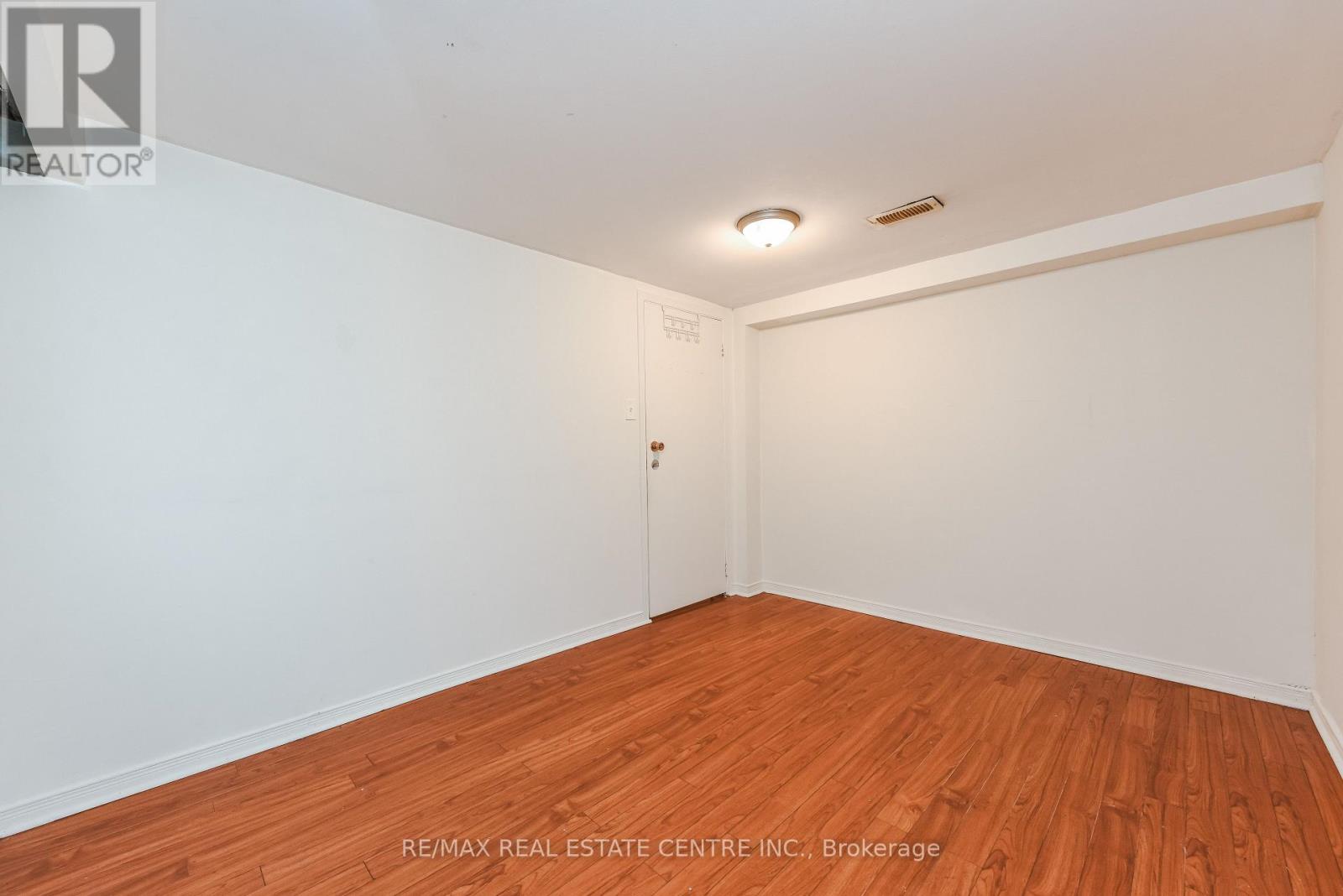 Lower - 45 Autumn Boulevard, Brampton, Ontario  L6T 2W1 - Photo 22 - W12881870