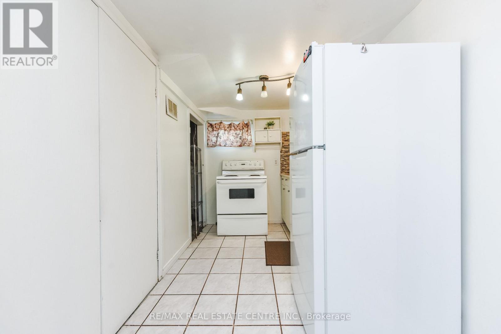 Lower - 45 Autumn Boulevard, Brampton, Ontario  L6T 2W1 - Photo 28 - W12881870