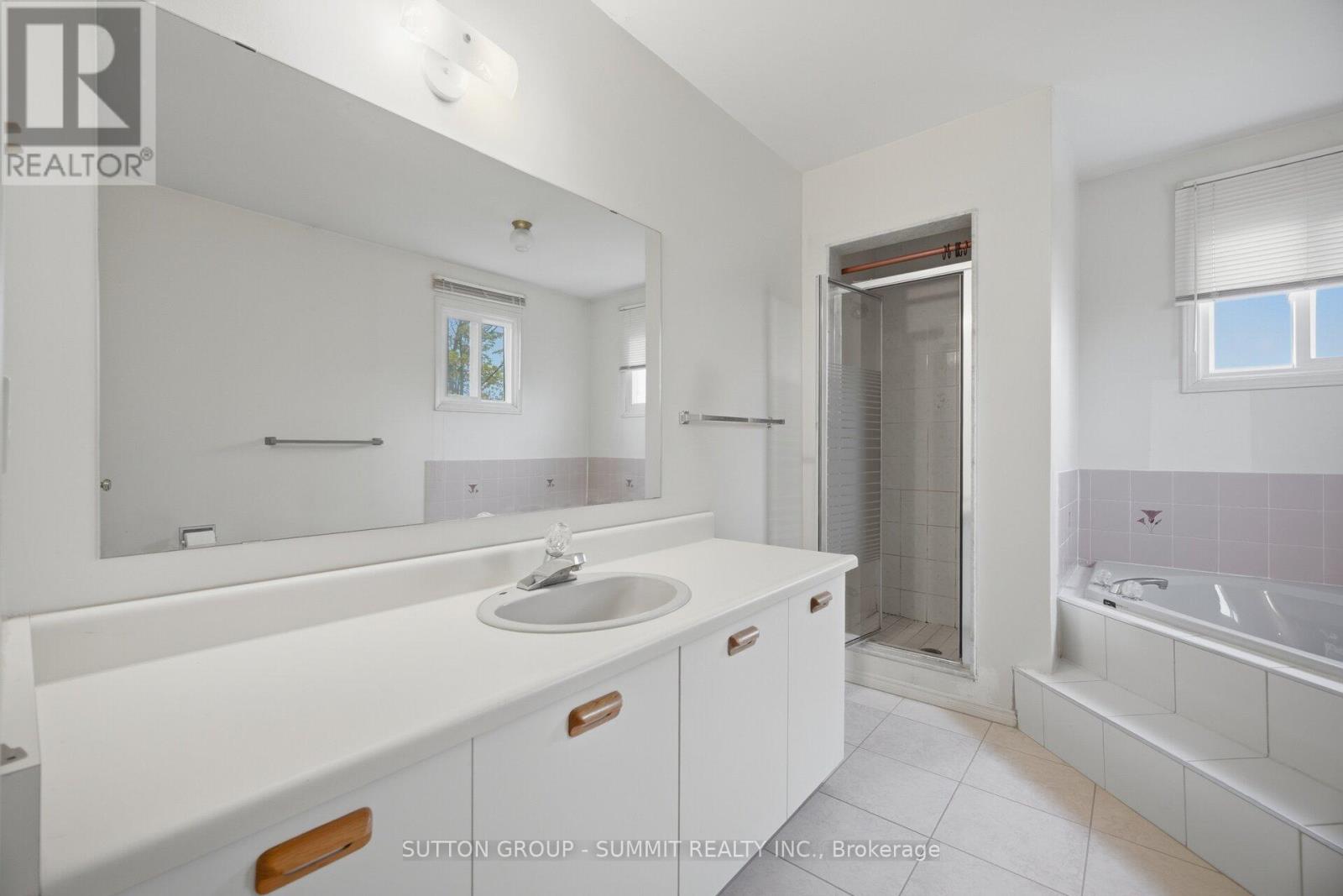 648 Esprit Crescent, Mississauga, Ontario  L5R 3B9 - Photo 13 - W13073140