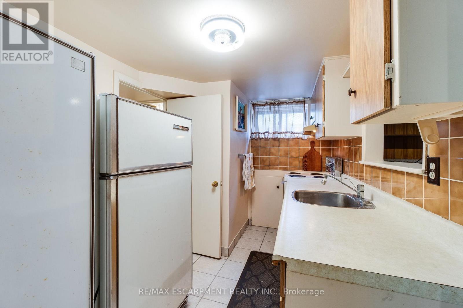 11 Sandra Court, Hamilton, Ontario  L8T 1Z7 - Photo 37 - X13072960