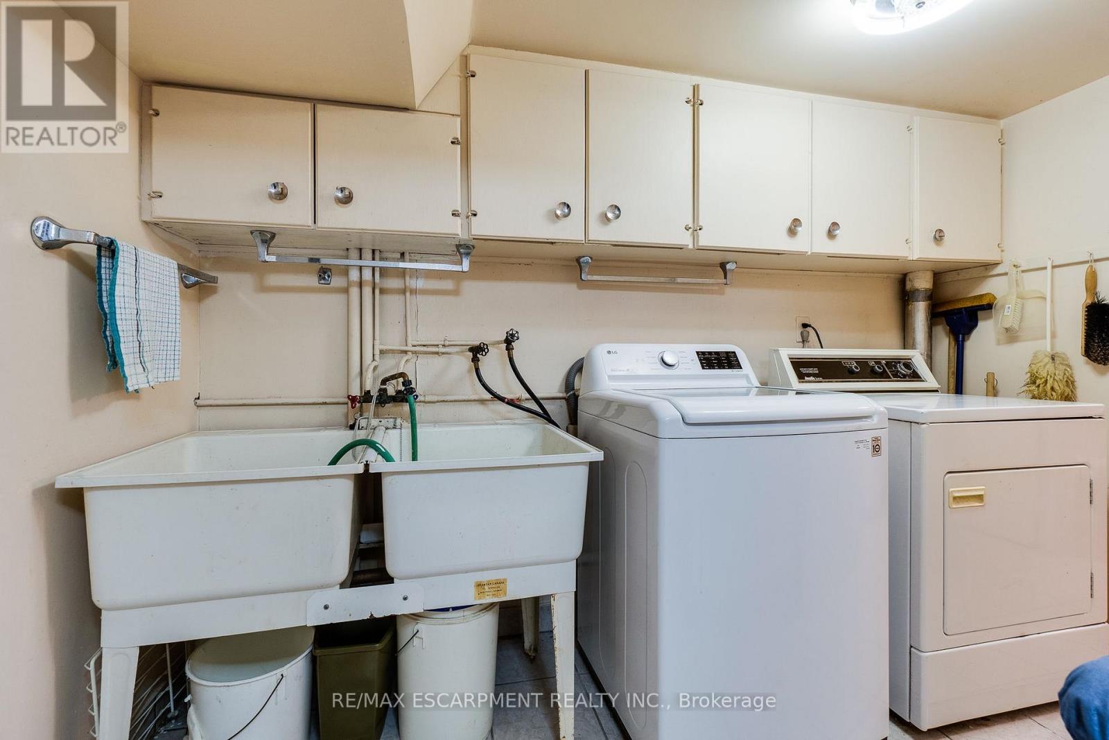 11 Sandra Court, Hamilton, Ontario  L8T 1Z7 - Photo 39 - X13072960