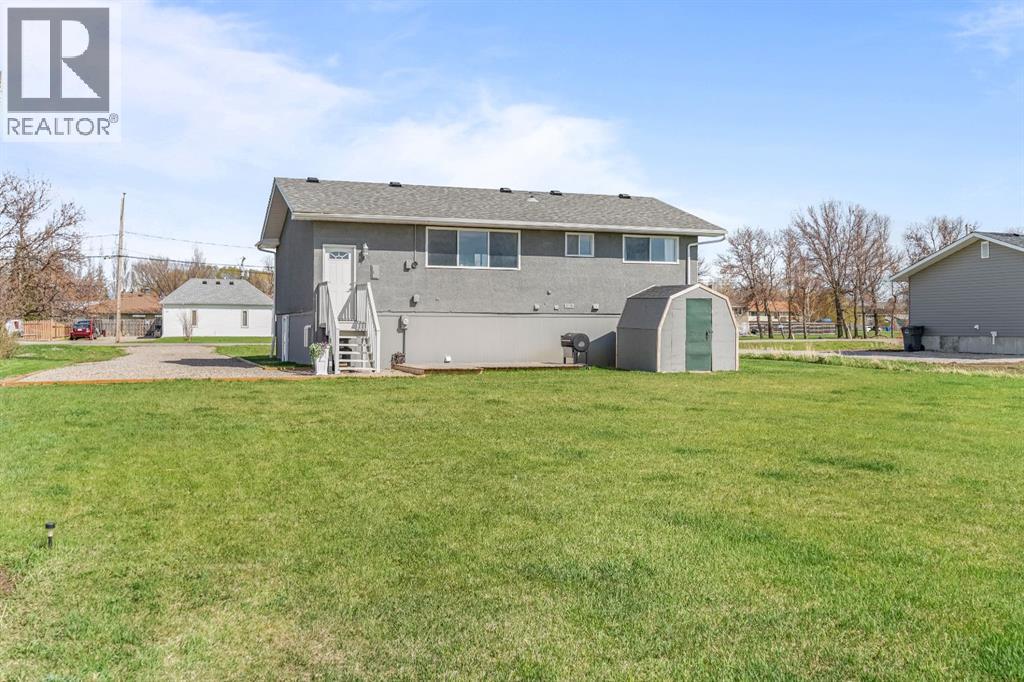 122 S 3 Street W, Magrath, Alberta  T0K 1J0 - Photo 39 - A2306369