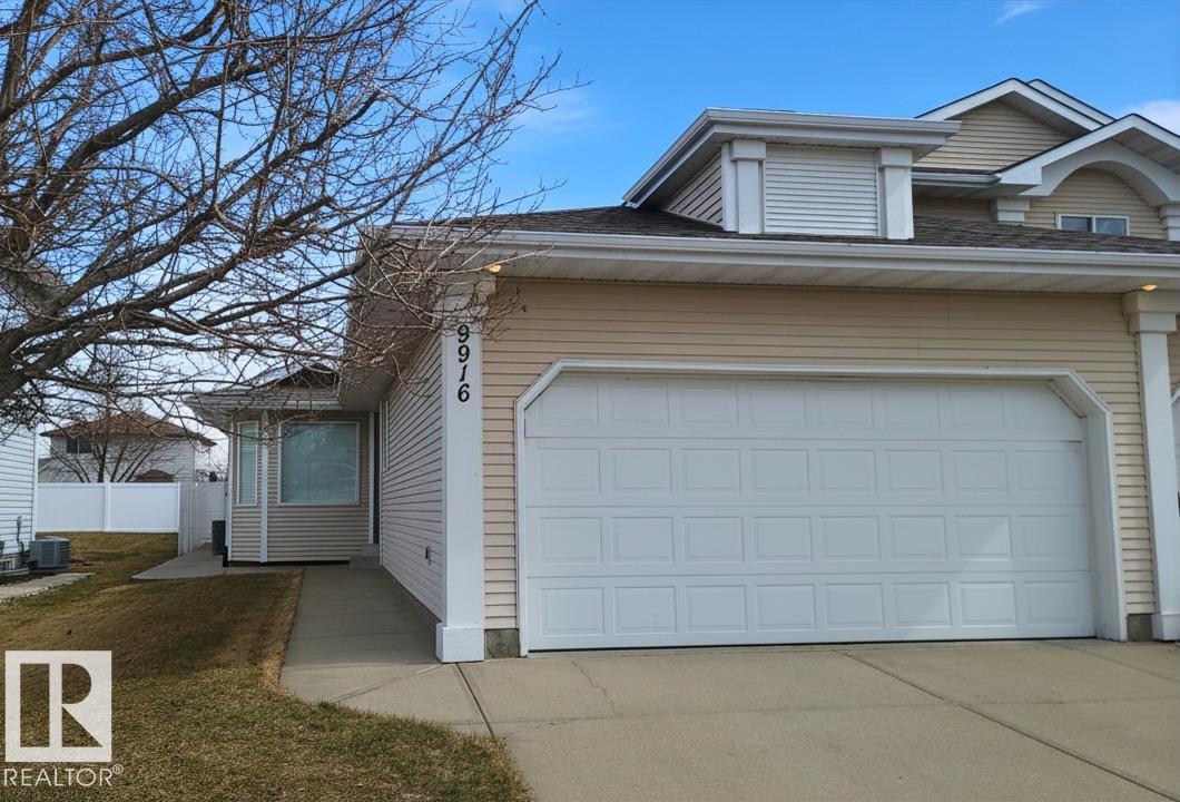 9916 178 Av NW, Edmonton, Alberta  T5X 5X2 - Photo 1 - E4475254