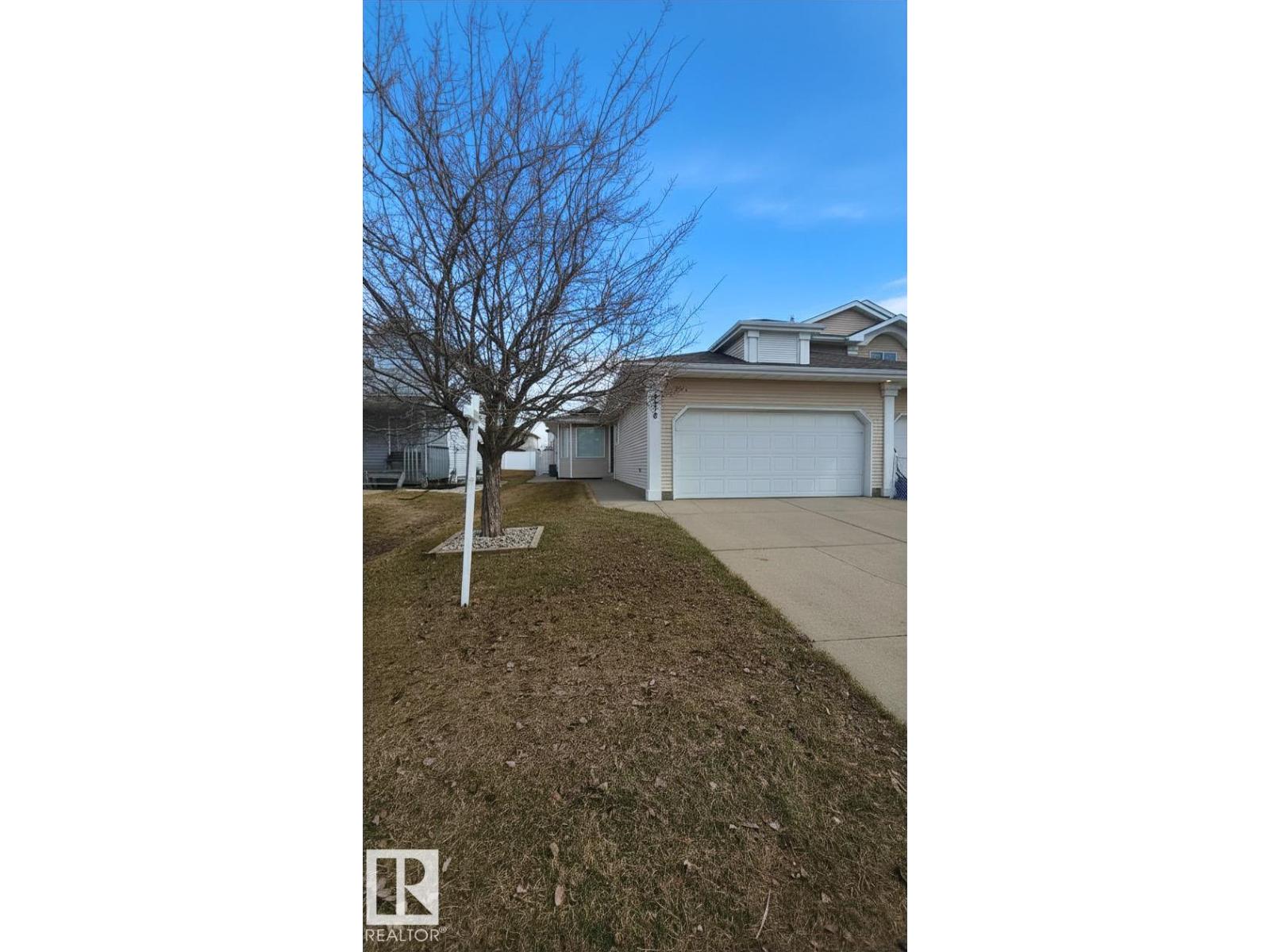 9916 178 Av NW, Edmonton, Alberta  T5X 5X2 - Photo 2 - E4475254