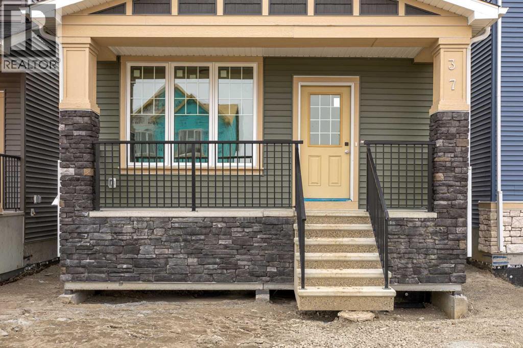 37 Hotchkiss Gardens SE, Calgary, Alberta  T3S 0T7 - Photo 3 - A2305416