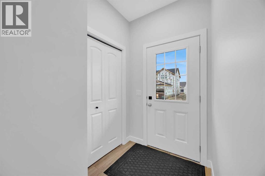 37 Hotchkiss Gardens SE, Calgary, Alberta  T3S 0T7 - Photo 4 - A2305416