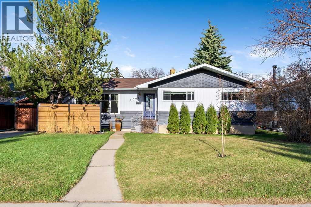 2008 Georgia Street SW, Calgary, Alberta
