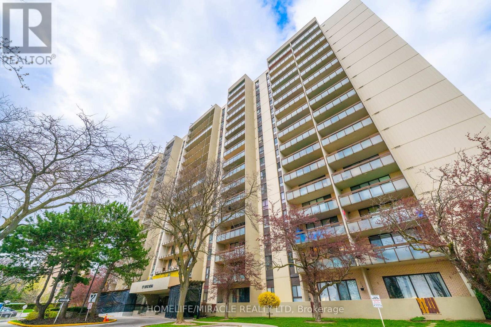 905 - 177 LINUS ROAD, Toronto, Ontario
