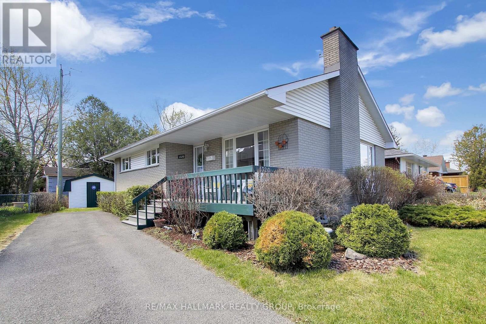 1320 RUSTIC DRIVE, Ottawa, Ontario