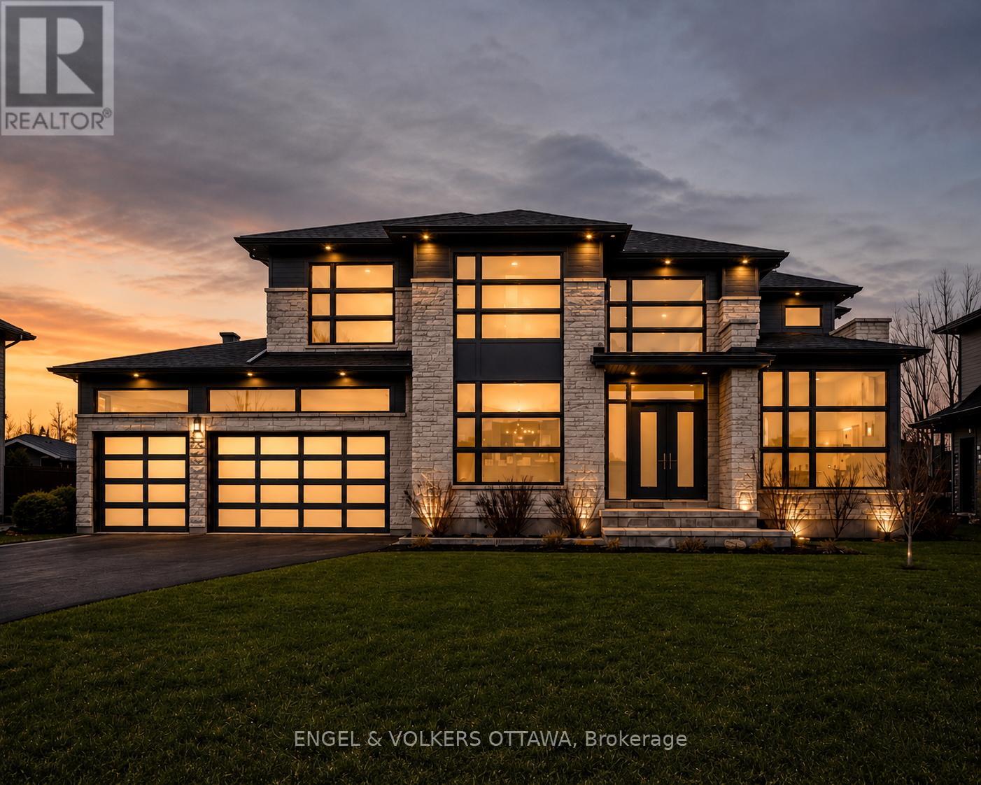 132 DUNBLANE WAY, Ottawa, Ontario