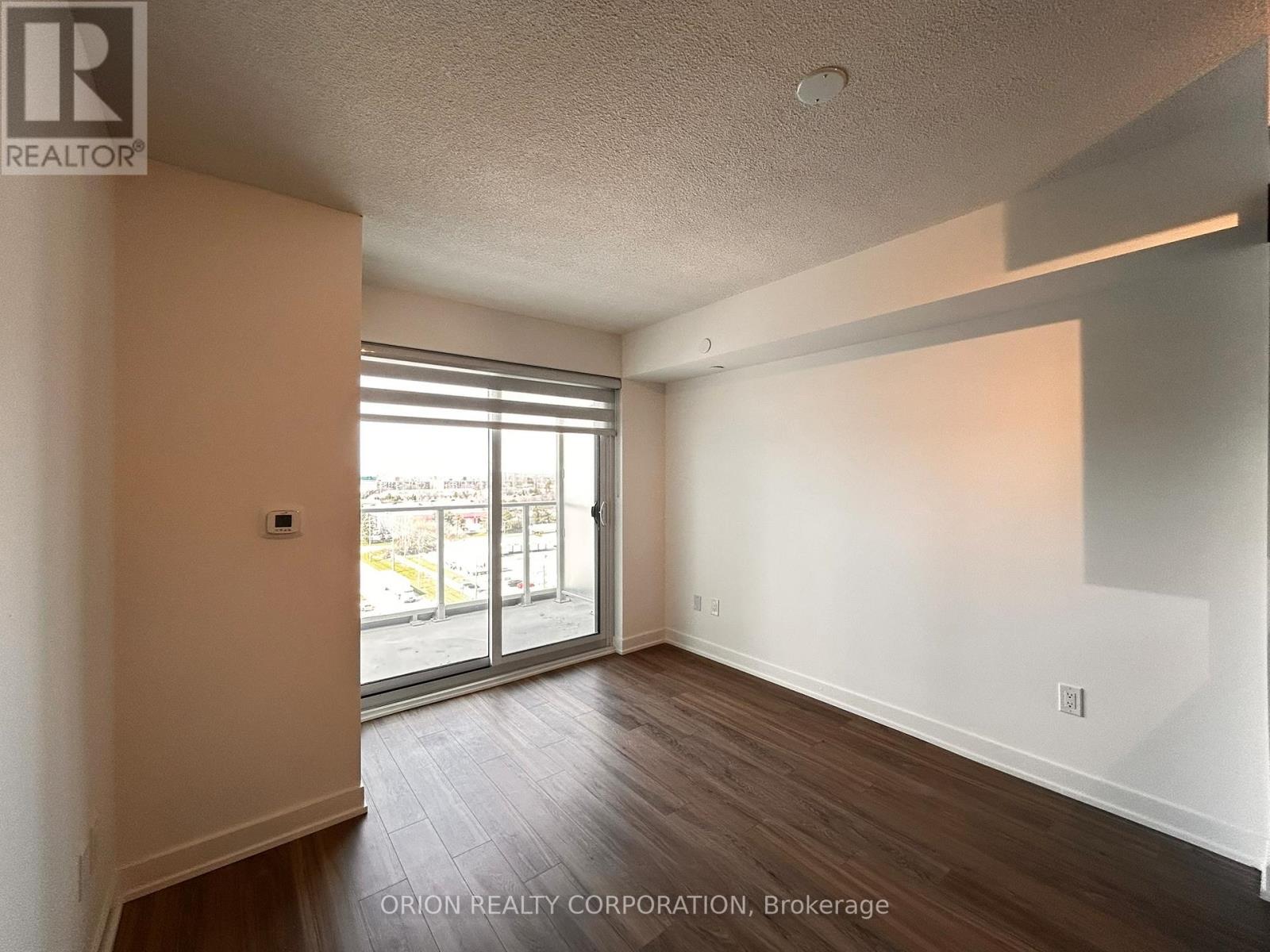 912 - 1010 Sandy Beach Road, Pickering, Ontario  L1W 0C7 - Photo 4 - E13074436