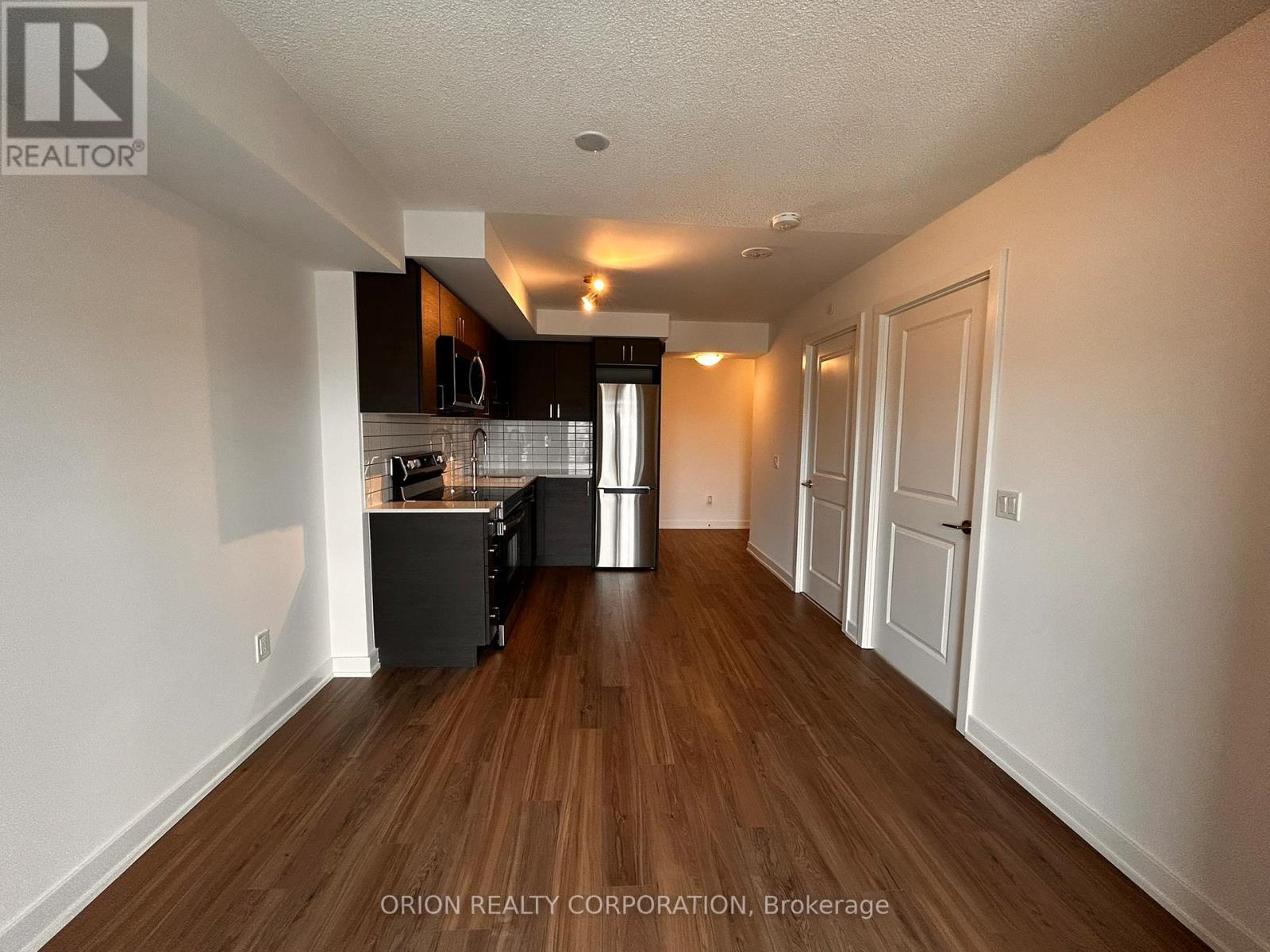 1012 - 1010 Sandy Beach Road, Pickering, Ontario  L1W 0C7 - Photo 5 - E13074454