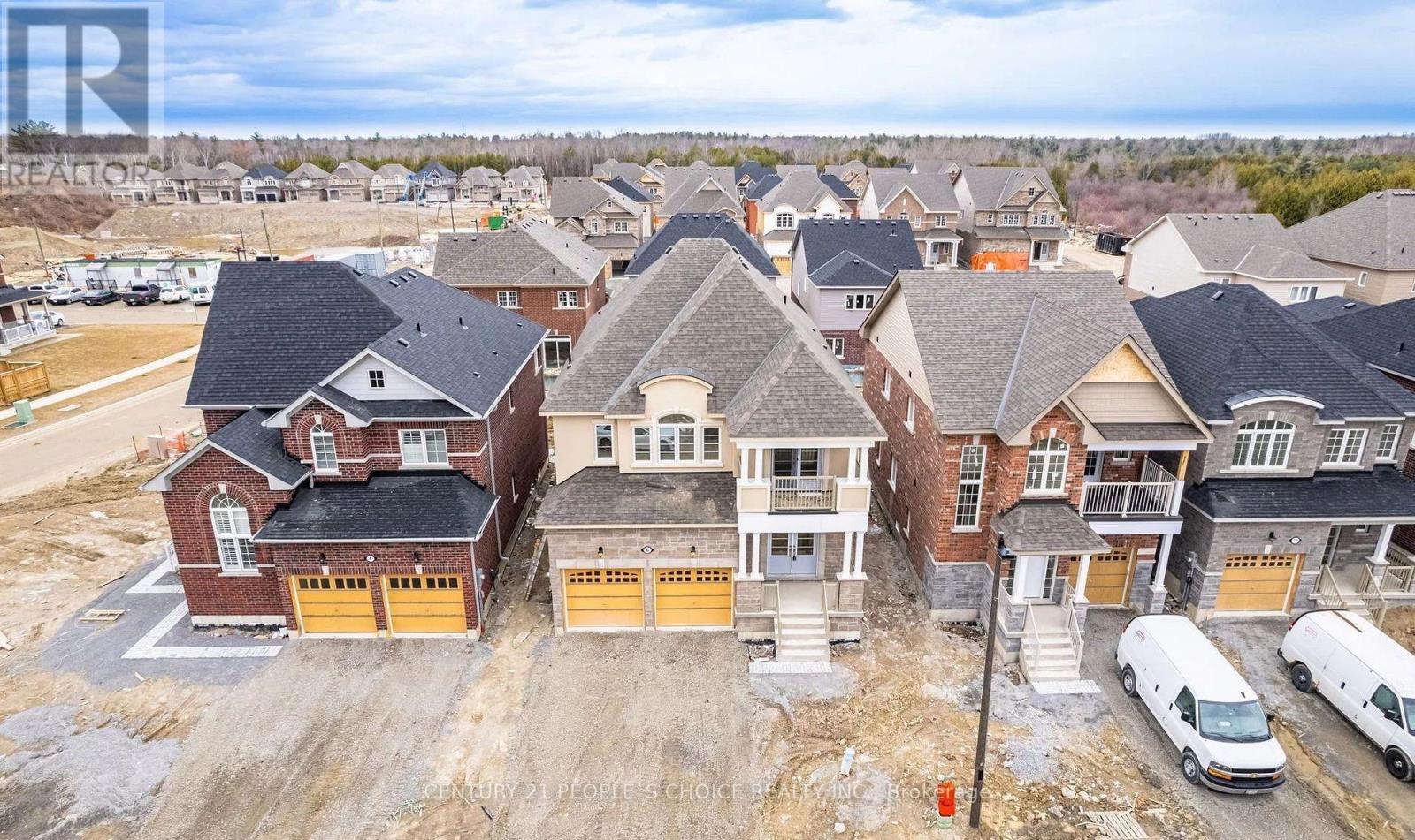 6 GRIEVE AVENUE, Georgina, Ontario