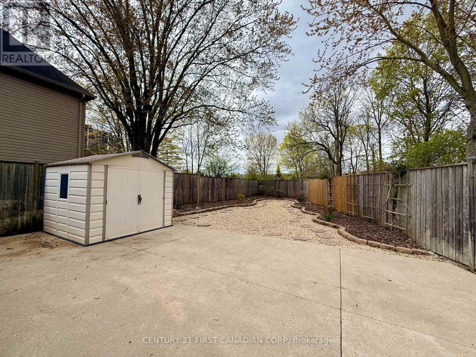 236 Raymond Avenue, London East, Ontario  N6A 2N1 - Photo 6 - X12876758