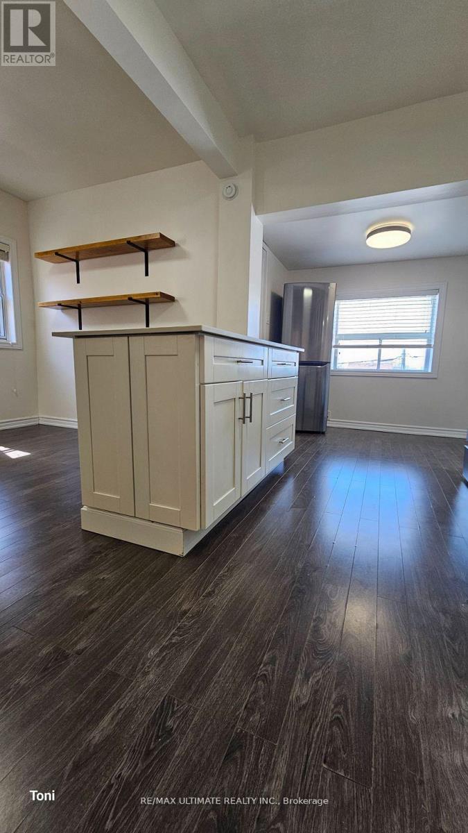 16 Failsworth Avenue, Toronto, Ontario  M6M 3J2 - Photo 11 - W13074404