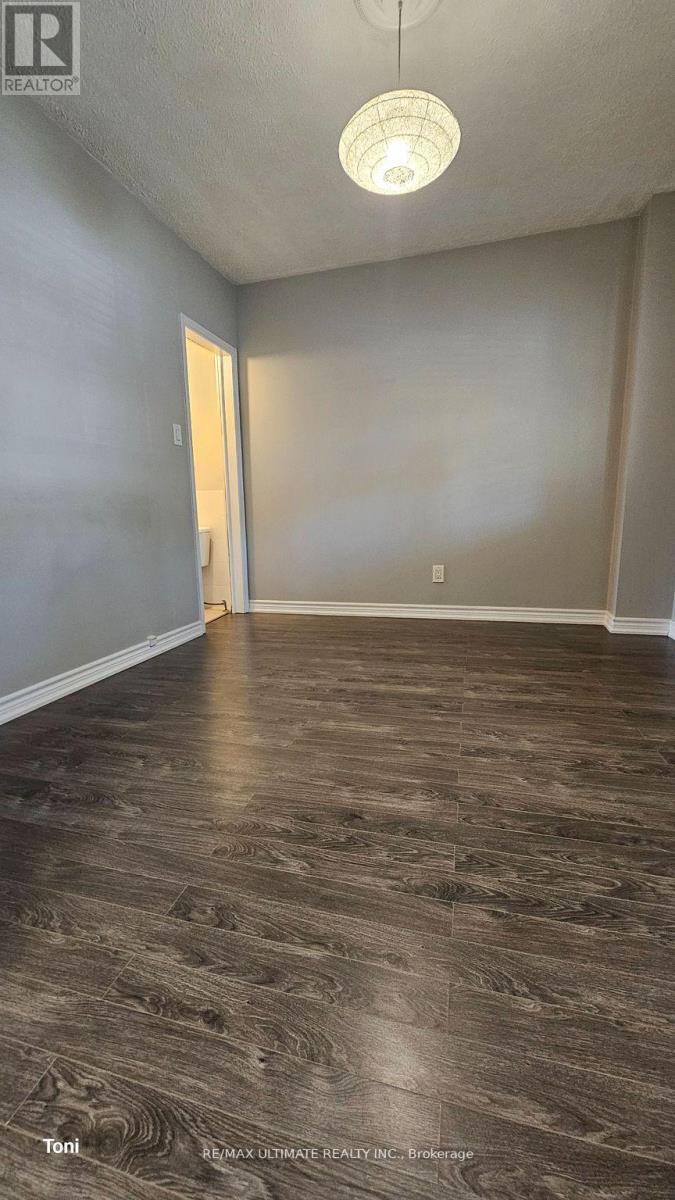 16 Failsworth Avenue, Toronto, Ontario  M6M 3J2 - Photo 3 - W13074404