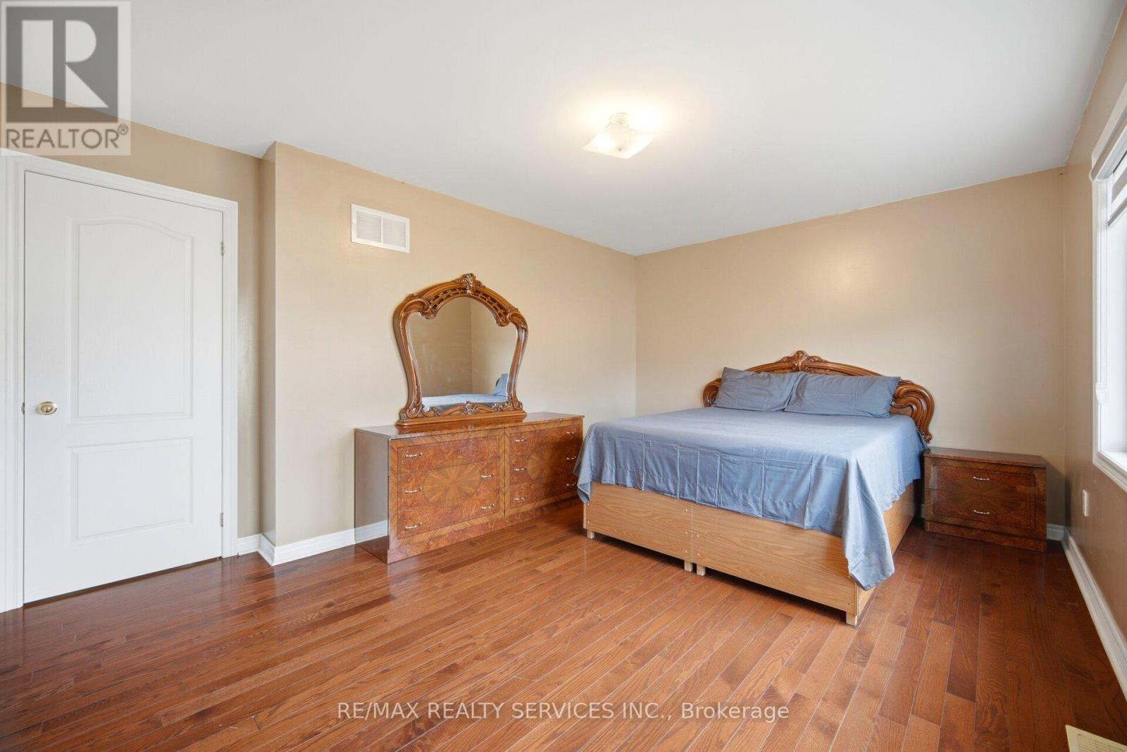 22 Everingham Circle, Brampton, Ontario  L6R 0R6 - Photo 25 - W13074406