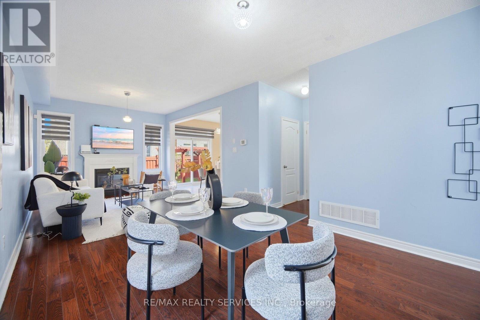 22 Everingham Circle, Brampton, Ontario  L6R 0R6 - Photo 9 - W13074406