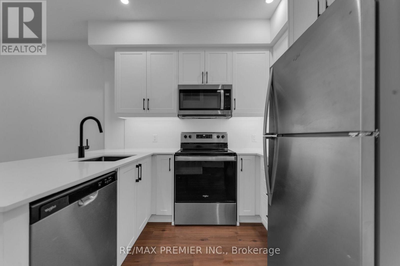 215 - 1000 Lackner Place, Kitchener, Ontario  N2A 0L9 - Photo 11 - X13074402
