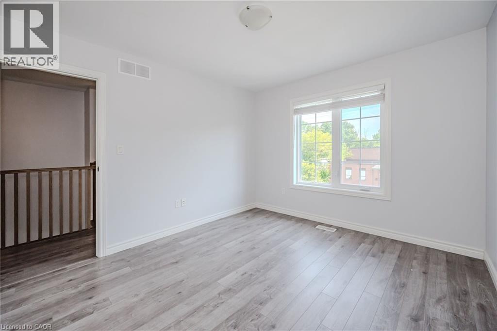 10b Lloyd Street Unit# Upper, St. Catharines, Ontario  L2S 2N8 - Photo 38 - 40824677