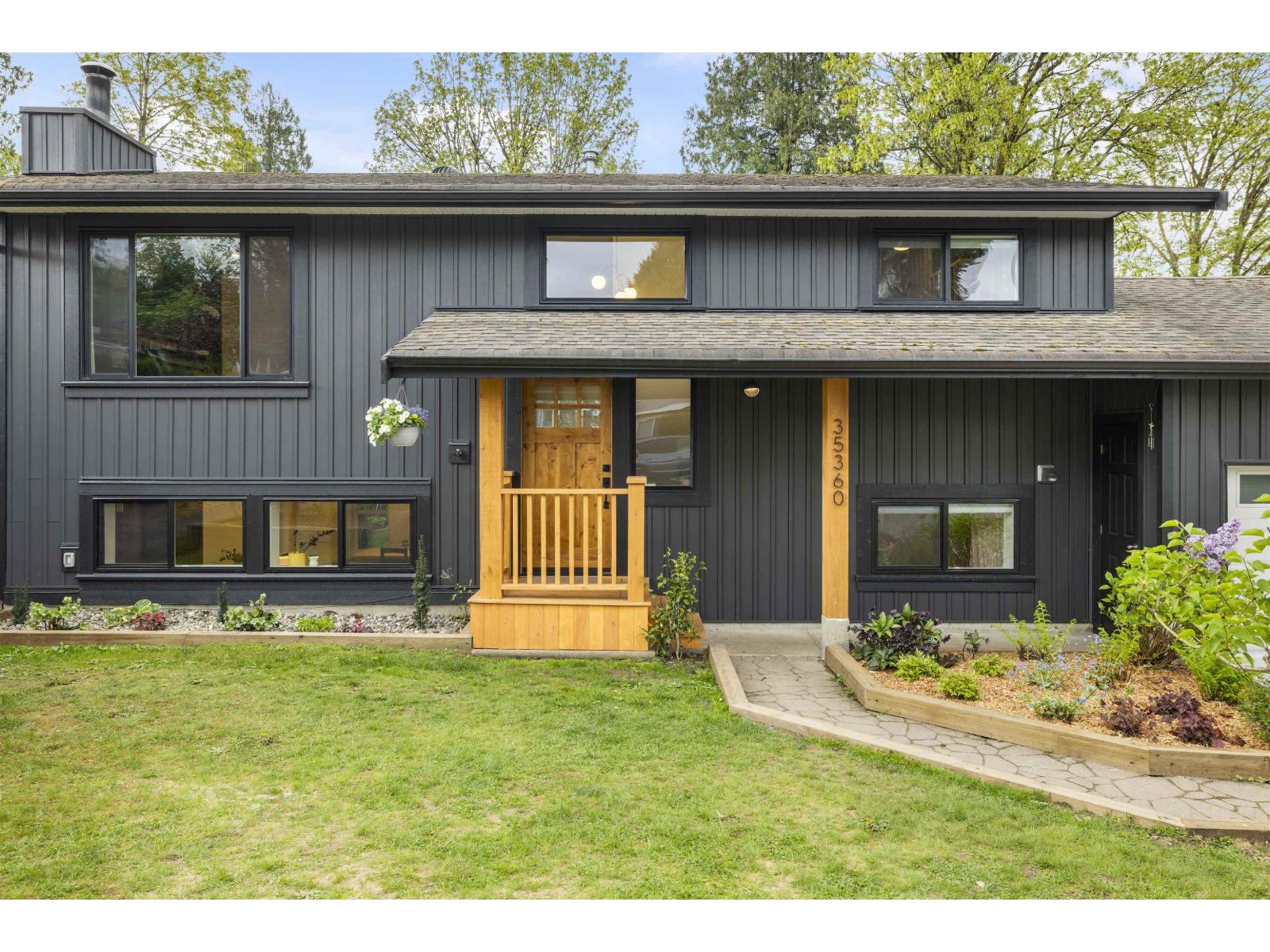 35360 SELKIRK AVENUE, Abbotsford, British Columbia