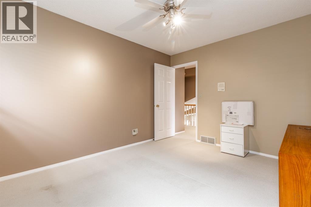 63 Edgeridge Court NW, Calgary, Alberta  T3A 6K5 - Photo 31 - A2283316