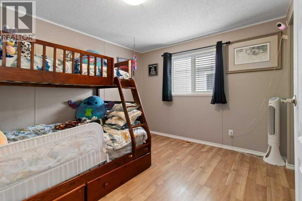 9 Baywood Place, Sylvan Lake, Alberta  T4S 0A7 - Photo 15 - A2306172