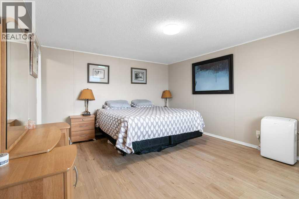 9 Baywood Place, Sylvan Lake, Alberta  T4S 0A7 - Photo 17 - A2306172