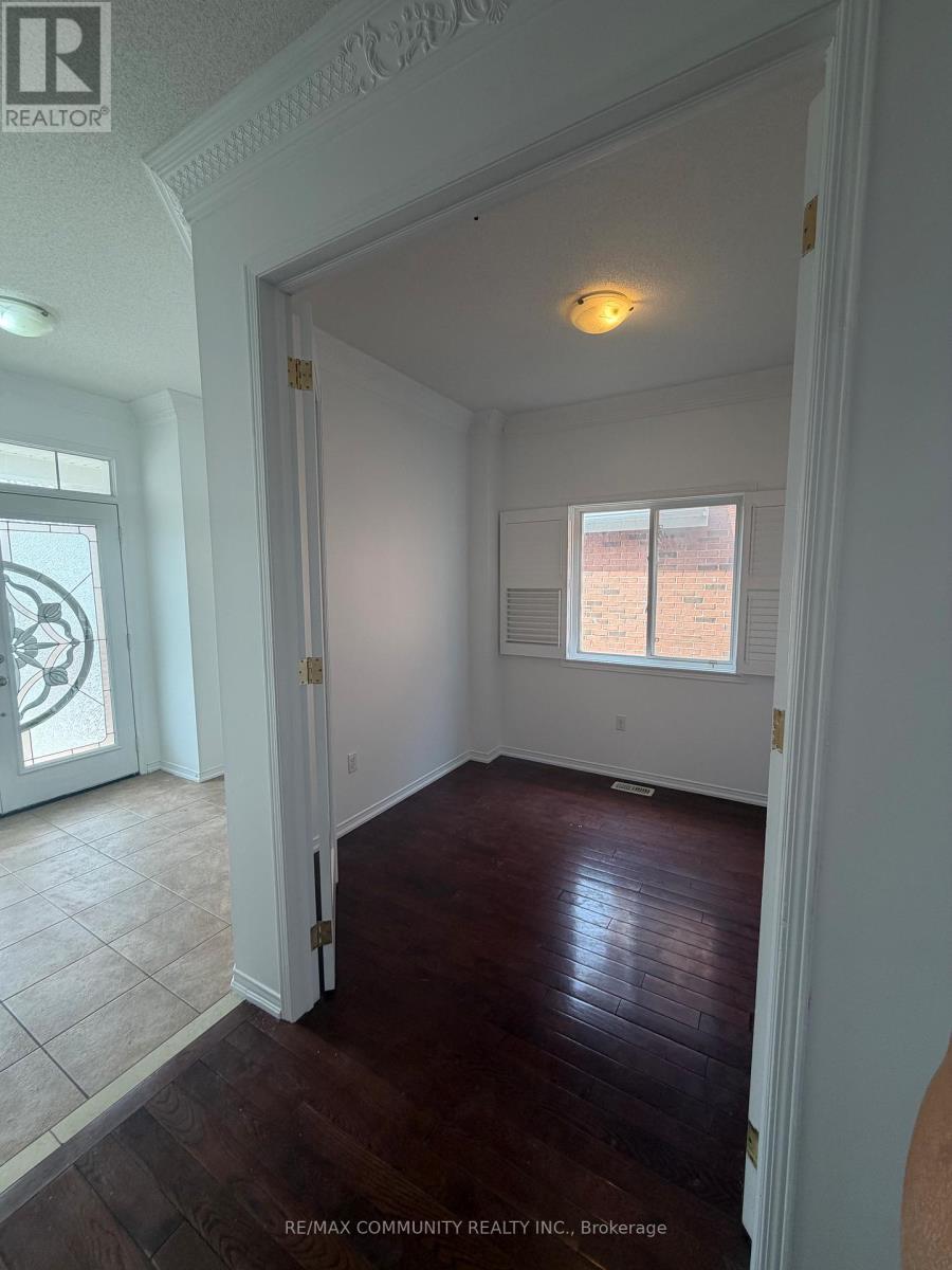 1771 Arborwood Drive, Oshawa, Ontario  L1K 0R6 - Photo 3 - E13074518