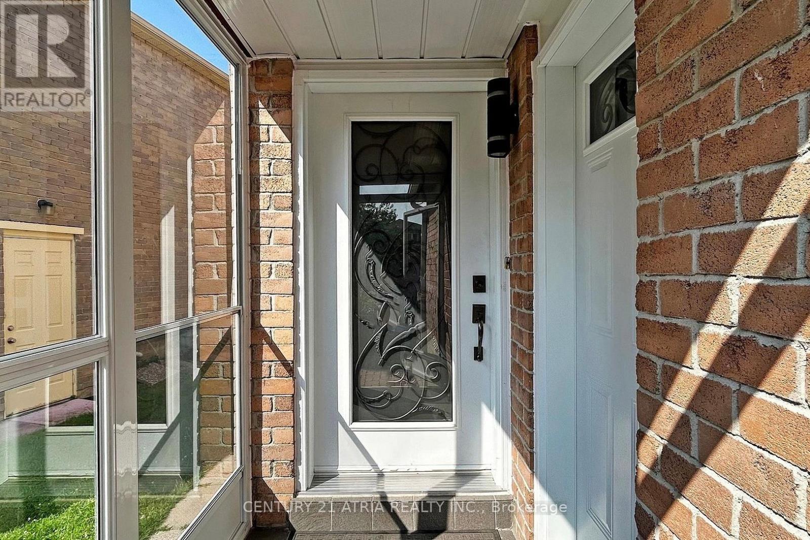 Upper - 92 Jaffray Road, Markham, Ontario  L3S 1G9 - Photo 2 - N13074524