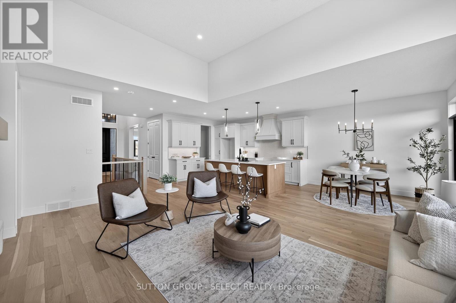 134 Harvest Lane, Thames Centre, Ontario  N0L 1G3 - Photo 11 - X12421126