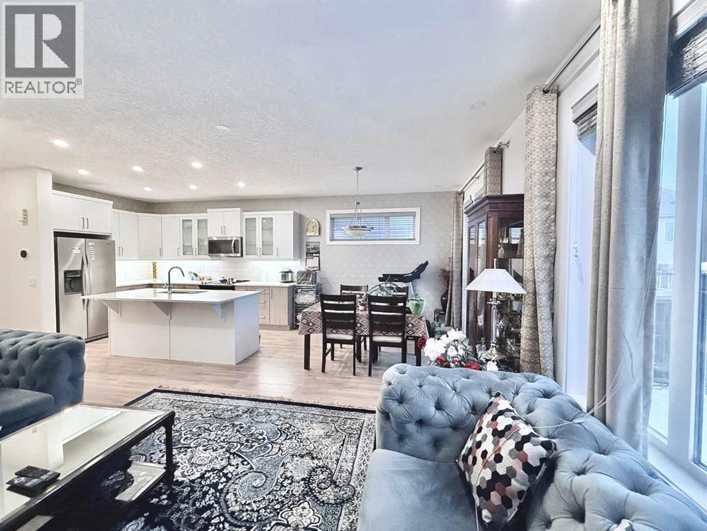148 Carrington Circle NW, Calgary, Alberta  T3P 0Y6 - Photo 12 - A2276101