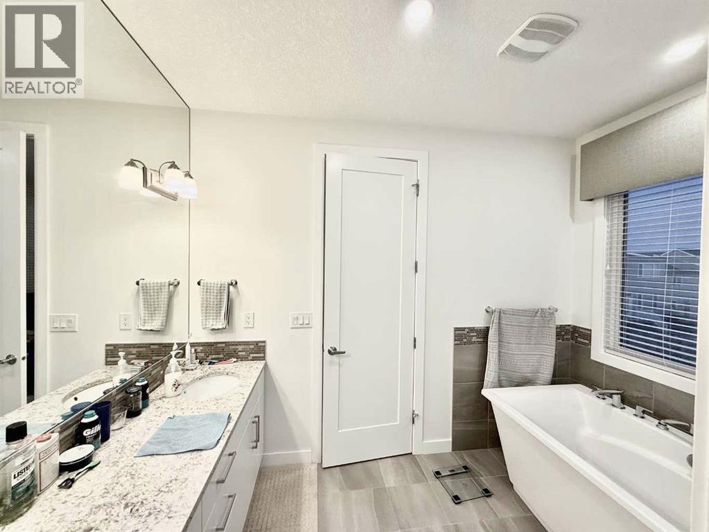 148 Carrington Circle NW, Calgary, Alberta  T3P 0Y6 - Photo 31 - A2276101