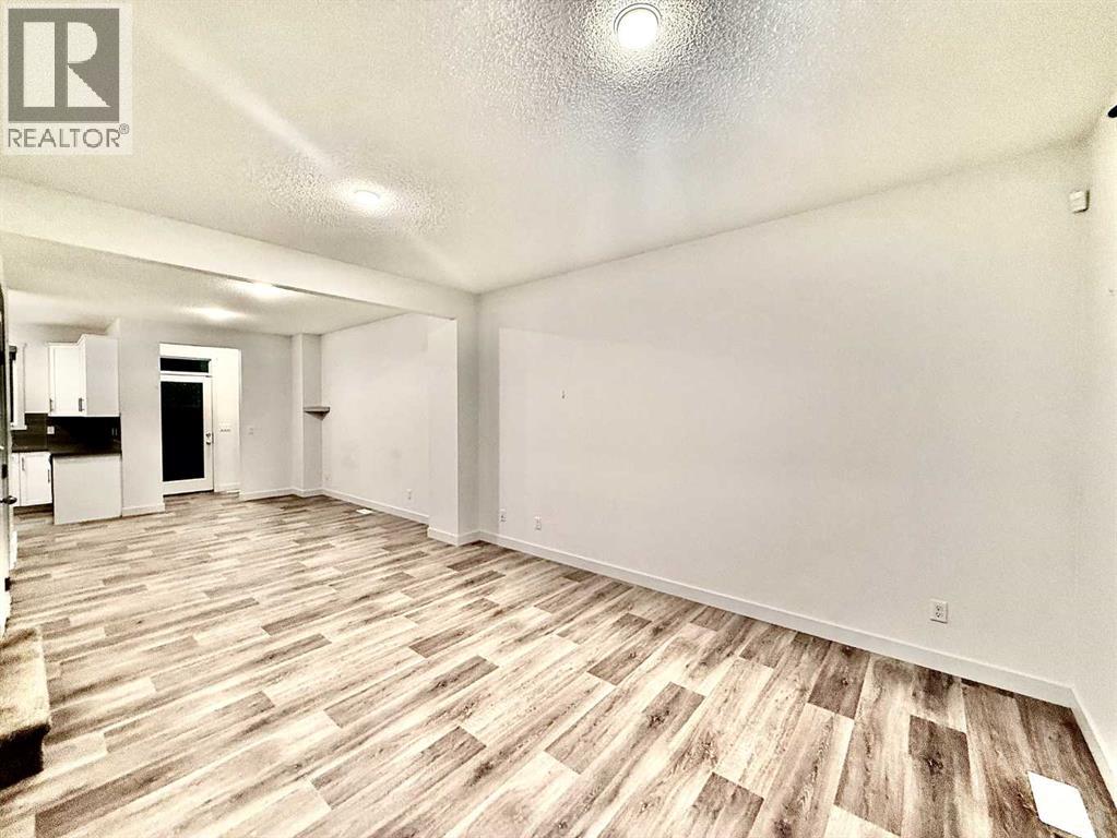 189 Carringvue Way NW, Calgary, Alberta  T3P 1K6 - Photo 11 - A2290590