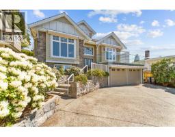 3782 LONSDALE AVENUE, North Vancouver, British Columbia