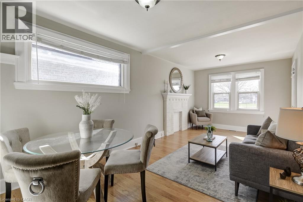 53 East 19th Street, Hamilton, Ontario  L9A 4R9 - Photo 2 - 40819564