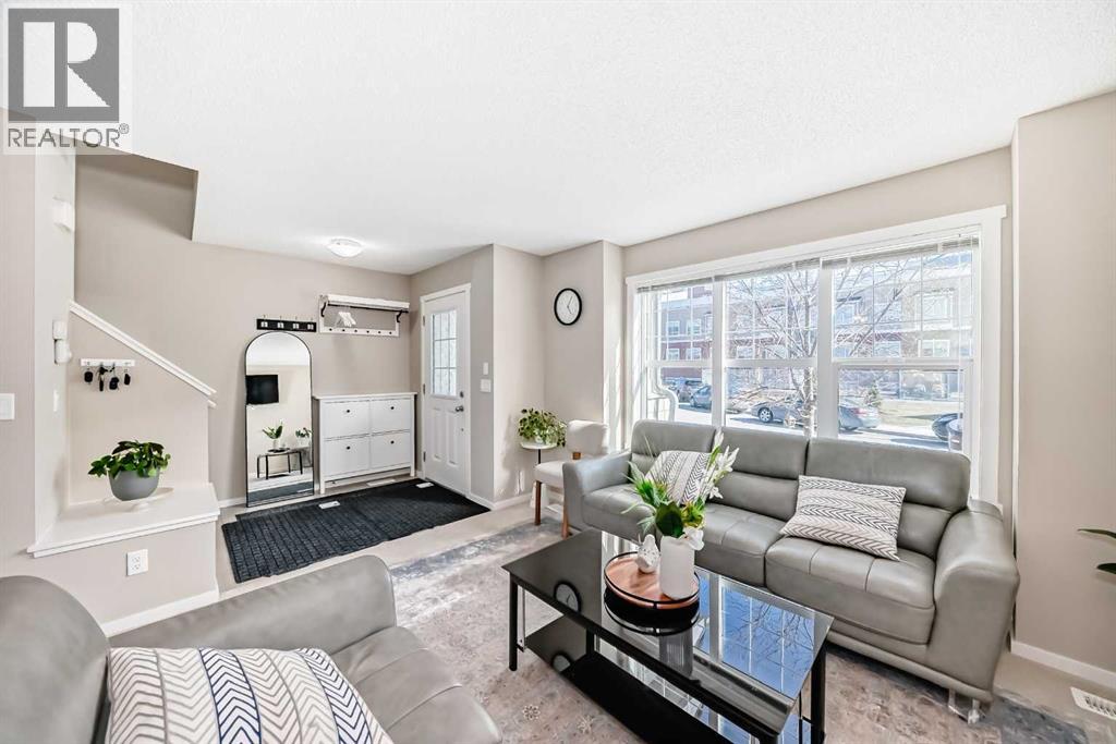 120 Evansridge Court NW, Calgary, Alberta  T3P 0N2 - Photo 5 - A2305115