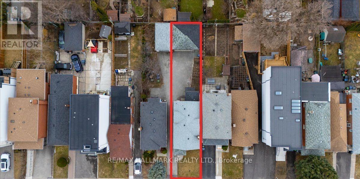 39 Lanark Avenue, Toronto, Ontario  M6C 2B5 - Photo 24 - C13058744