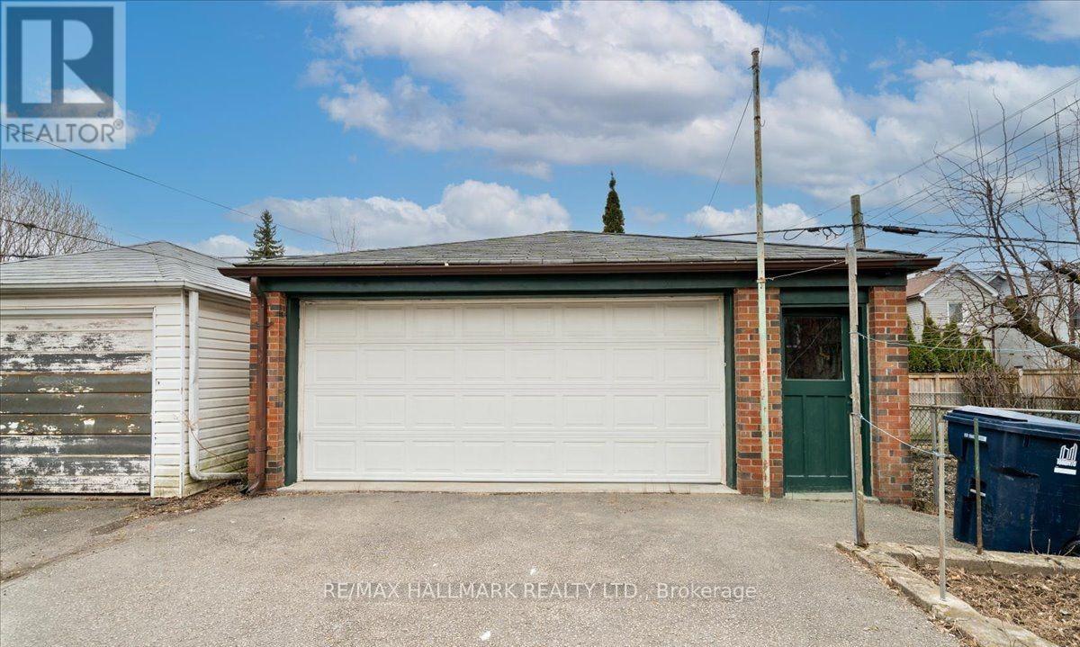 39 Lanark Avenue, Toronto, Ontario  M6C 2B5 - Photo 20 - C13058744