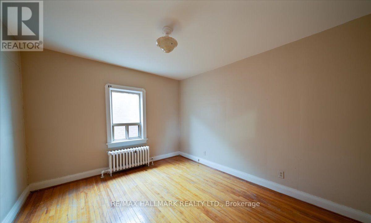 39 Lanark Avenue, Toronto, Ontario  M6C 2B5 - Photo 16 - C13058744