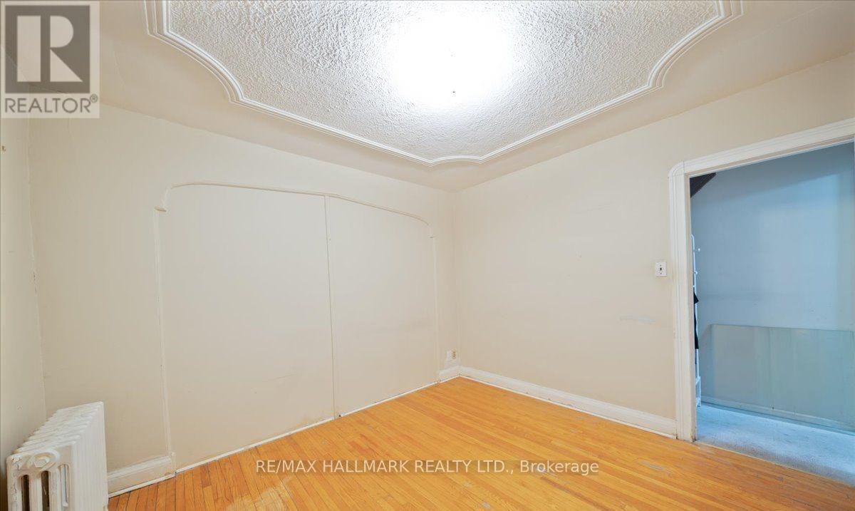 39 Lanark Avenue, Toronto, Ontario  M6C 2B5 - Photo 10 - C13058744
