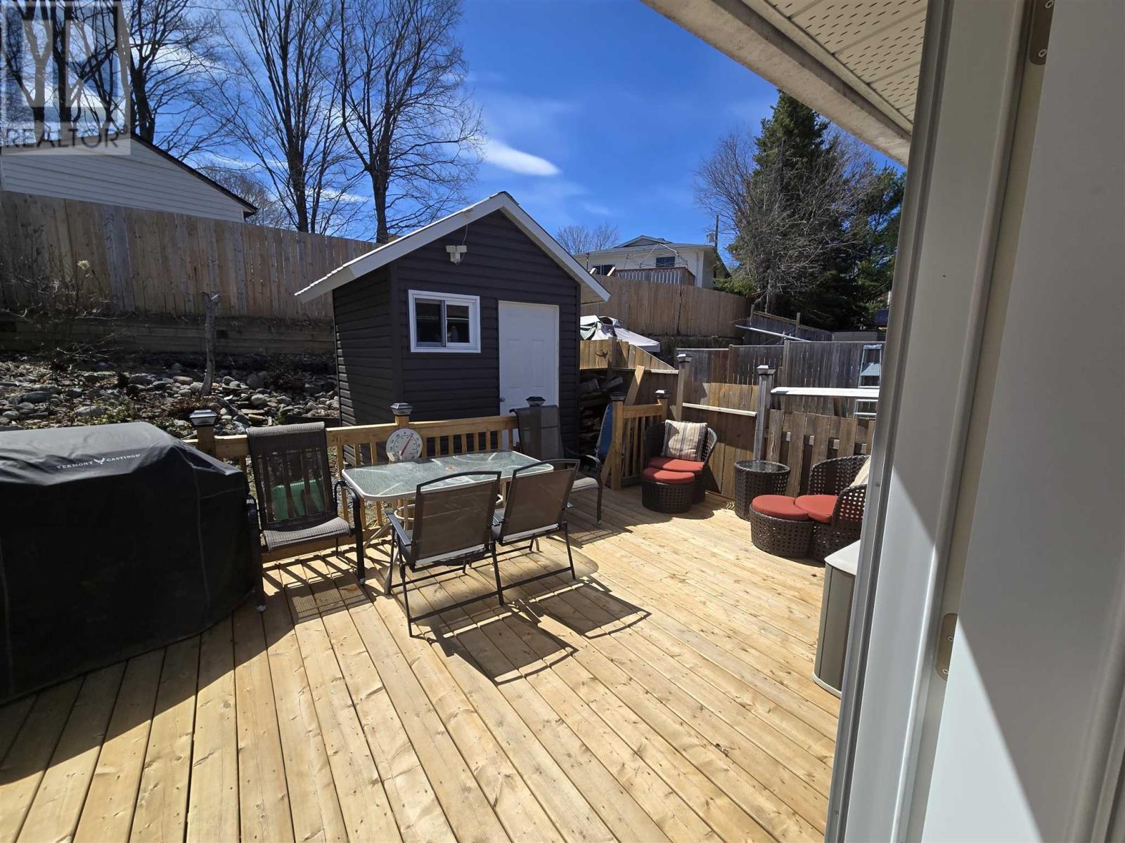 124 Hergott Ave, Elliot Lake, Ontario  P5A 3B3 - Photo 22 - SM260789