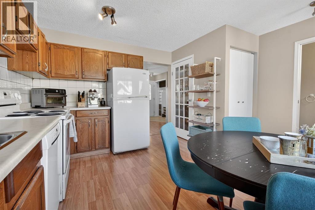 161 Midbend Place SE, Calgary, Alberta  T2X 2K1 - Photo 6 - A2304292