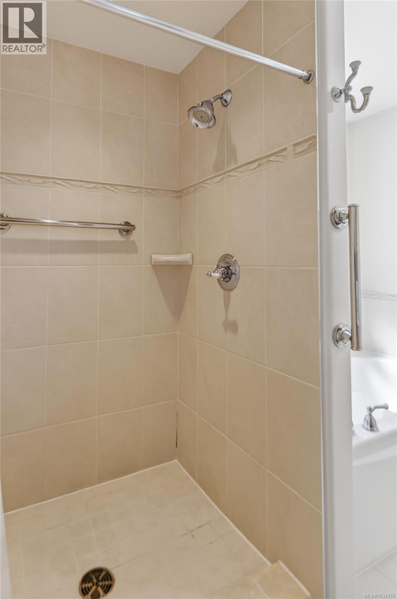3643 Island Hwy S, Campbell River, British Columbia  V9W 1E5 - Photo 28 - 1034133