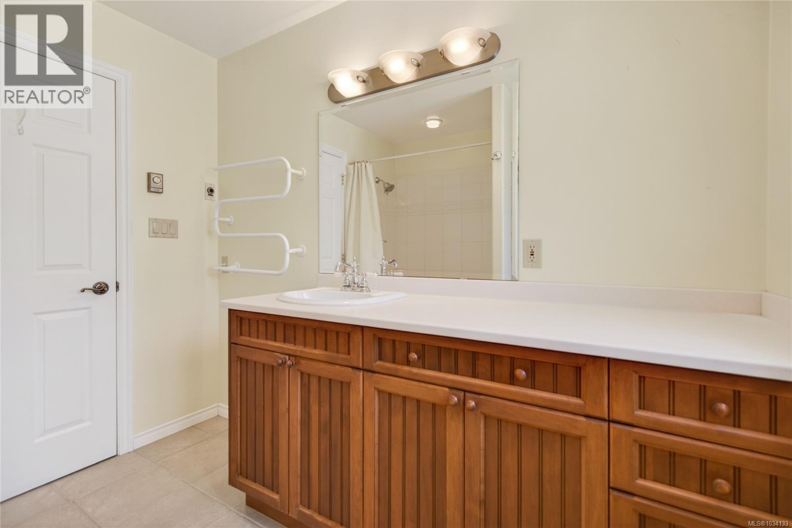 3643 Island Hwy S, Campbell River, British Columbia  V9W 1E5 - Photo 35 - 1034133