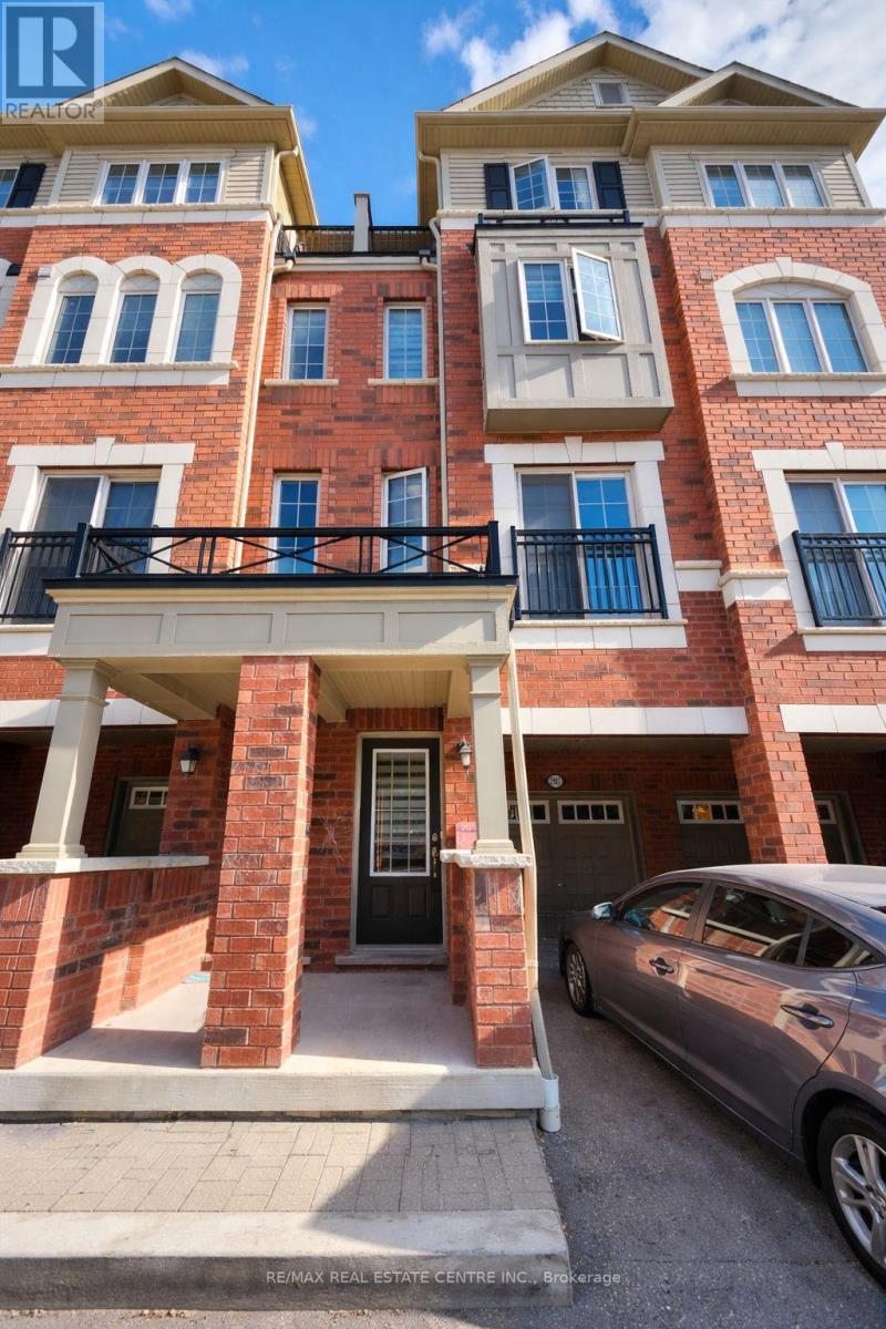 382 - 2387 CHEVRON PRINCE PATH, Oshawa, Ontario
