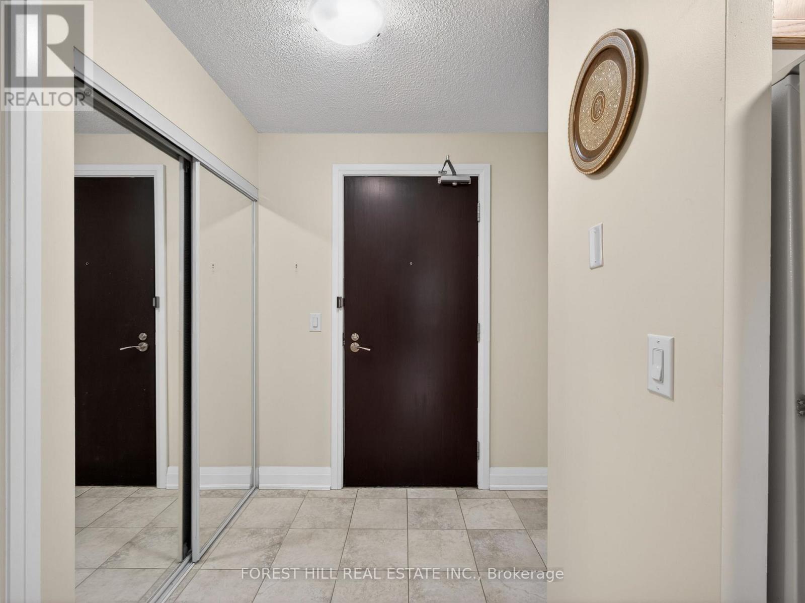 210 - 30 North Park Road, Vaughan, Ontario  L4J 0G6 - Photo 5 - N13074630