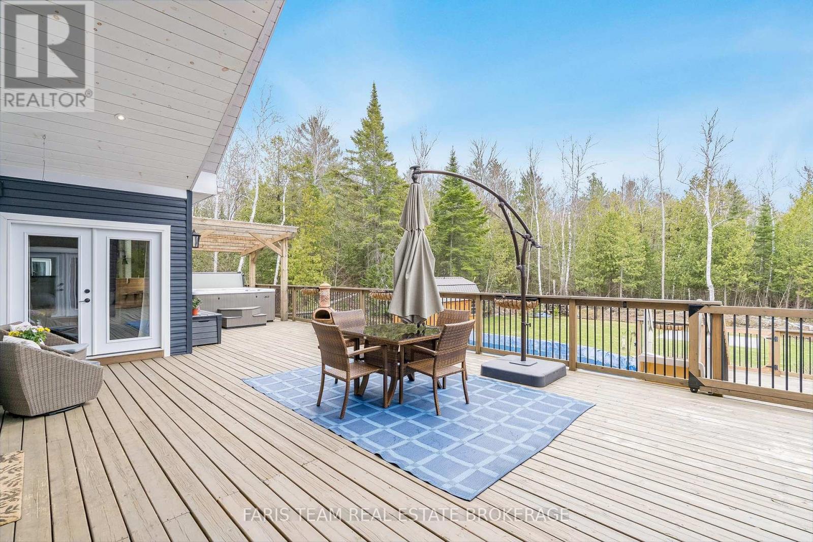 116 Mamie Avenue, Wasaga Beach, Ontario  L9Z 2P6 - Photo 35 - S13074536