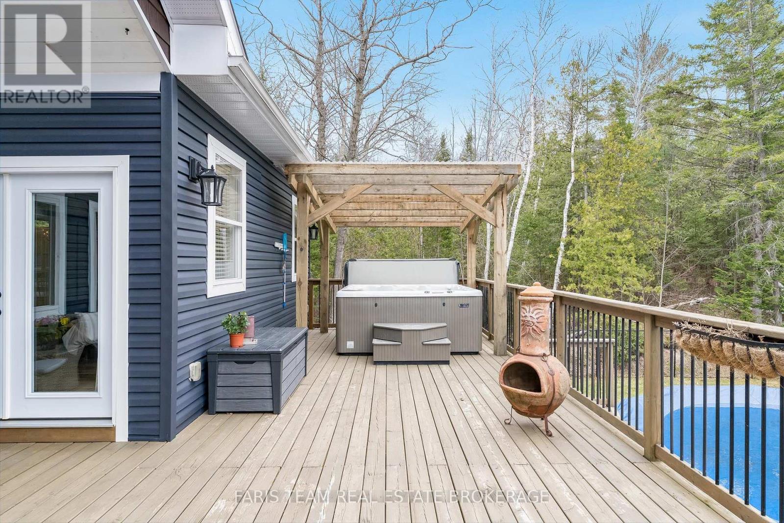 116 Mamie Avenue, Wasaga Beach, Ontario  L9Z 2P6 - Photo 36 - S13074536